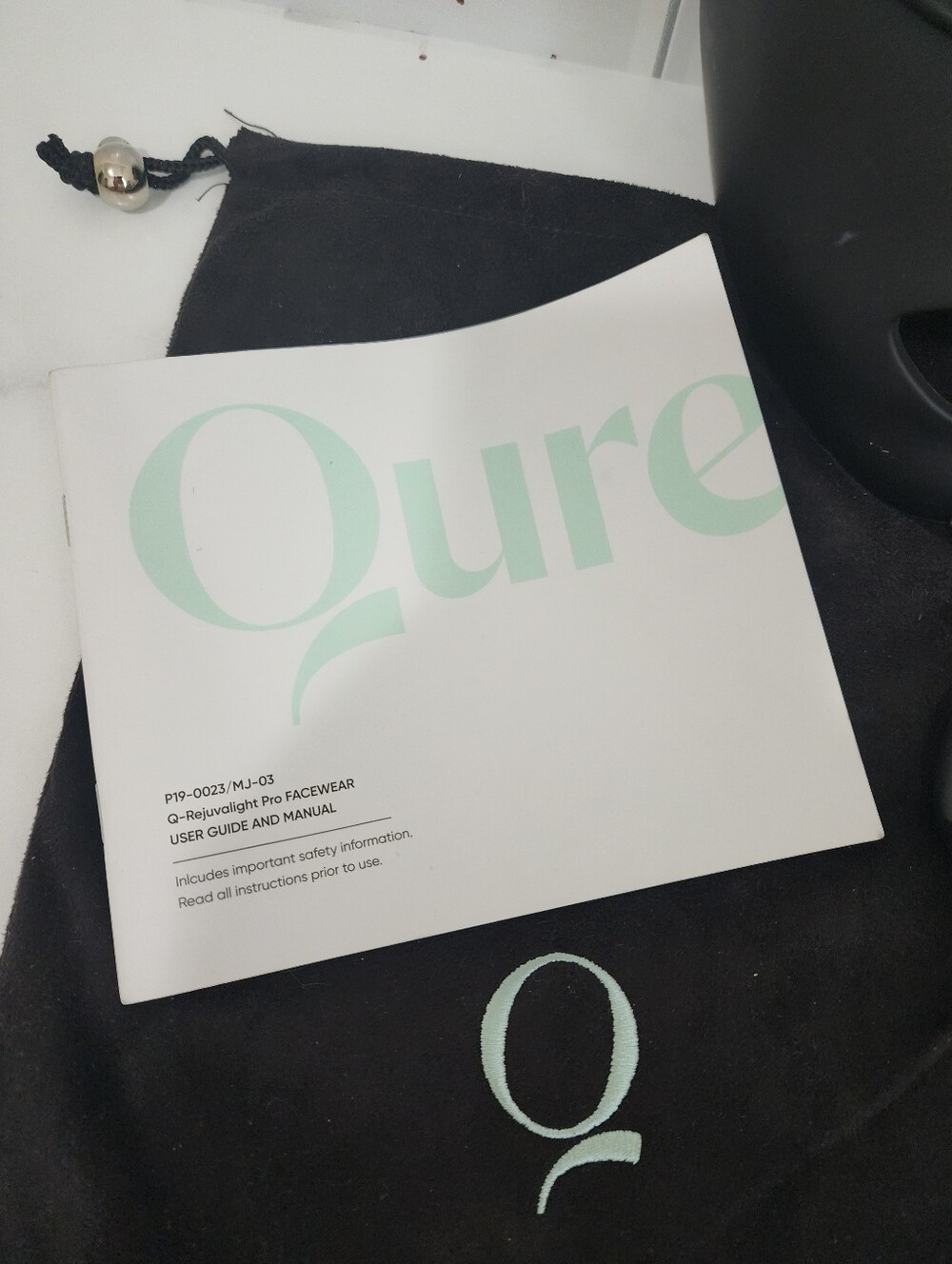 Qure Q-Rejuvalight Pro Facewear Red Light Therapy Mask - Picture 4 of 7